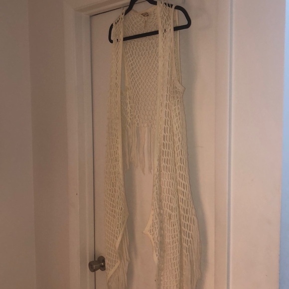 Kirra White Crochet Fringed Vest - Picture 2 of 3